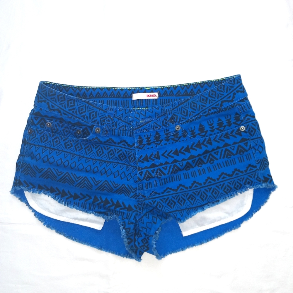 Blue and Black cut off shorts.